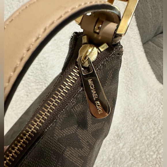 Michael Kors Shoulder Bag - Picture 7 of 7